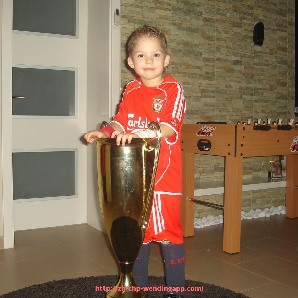 问鼎娱乐官网-法甲历届最佳比赛转折点及其对联赛走向的影响